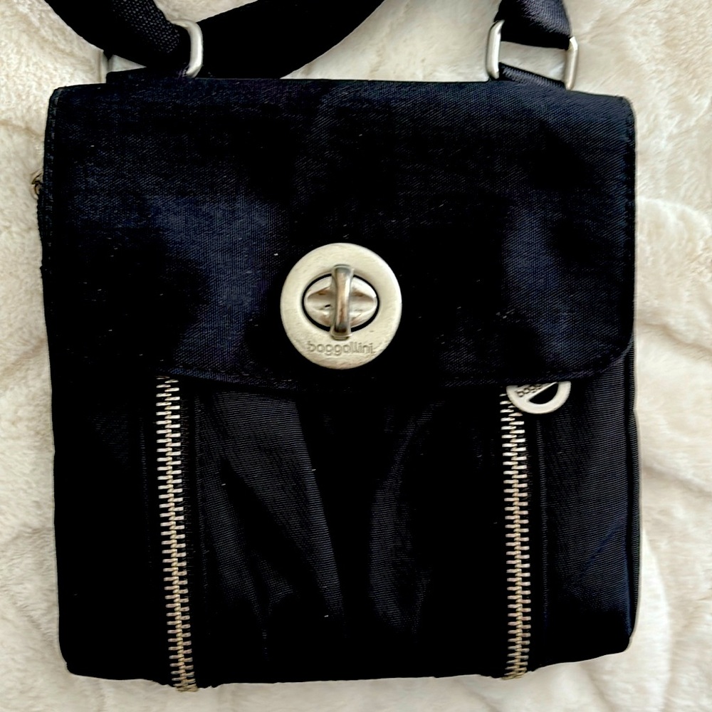 Baggallini Tokyo Mini Crossbody Bag International Collection Black